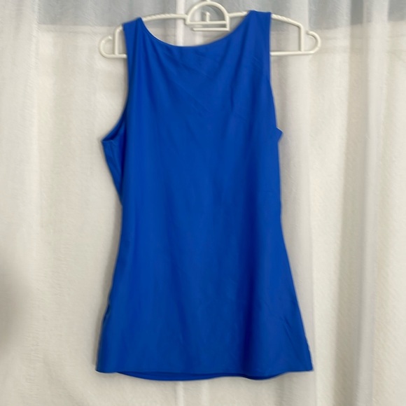 Tape measure blue tank top size Large - Picture 2 of 4